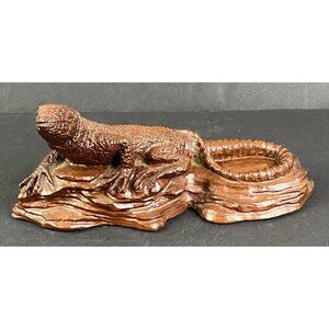 Rare Lizard Iguana Figurine Standing On Rocks Vtg 2000 Signed Red Mill